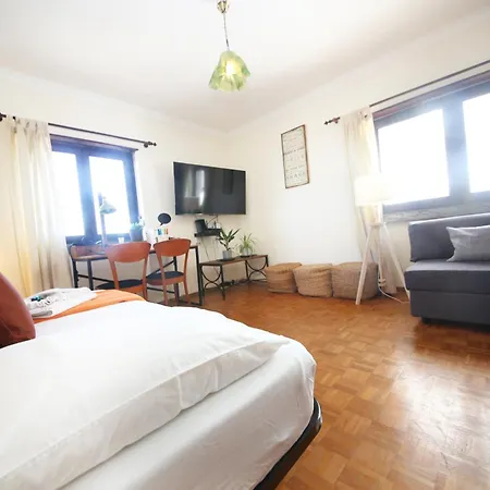 Prime Oceanfront Apartment *