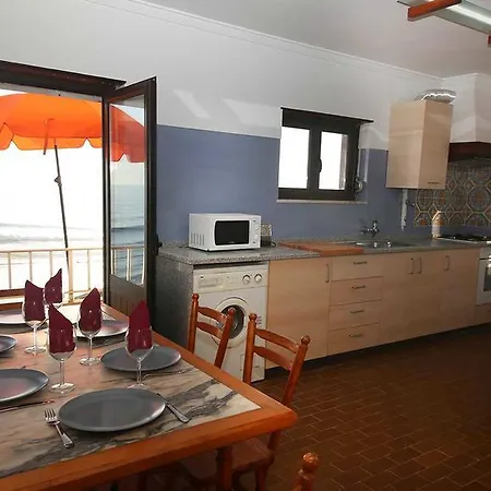 Prime Oceanfront Apartment *